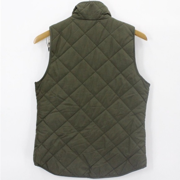Quinn Green Quilted Vest - Picture 2 of 7